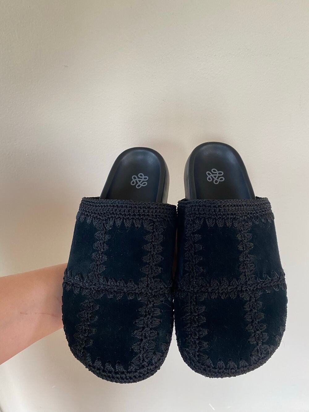 The Sak Bolinas Clogs Crocheted Suede Patchwork Embroidered Size 6 Black Womens